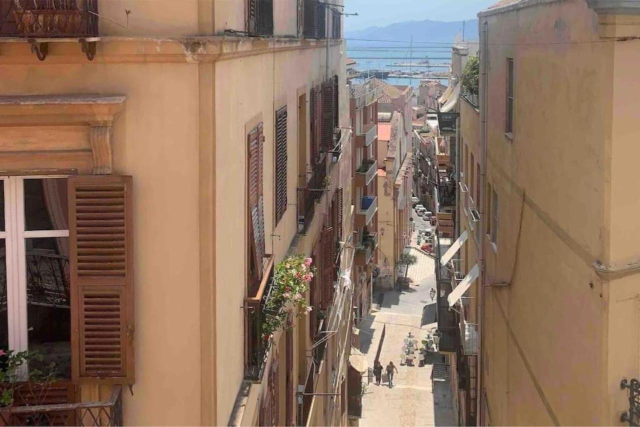 Appartamento Cagliari Centro Con Vista Sul Porto Luaran gambar